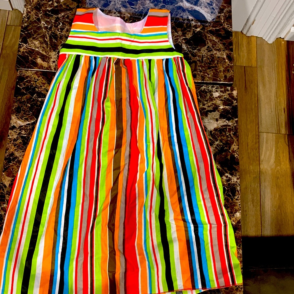 A dress size 6 rainbow